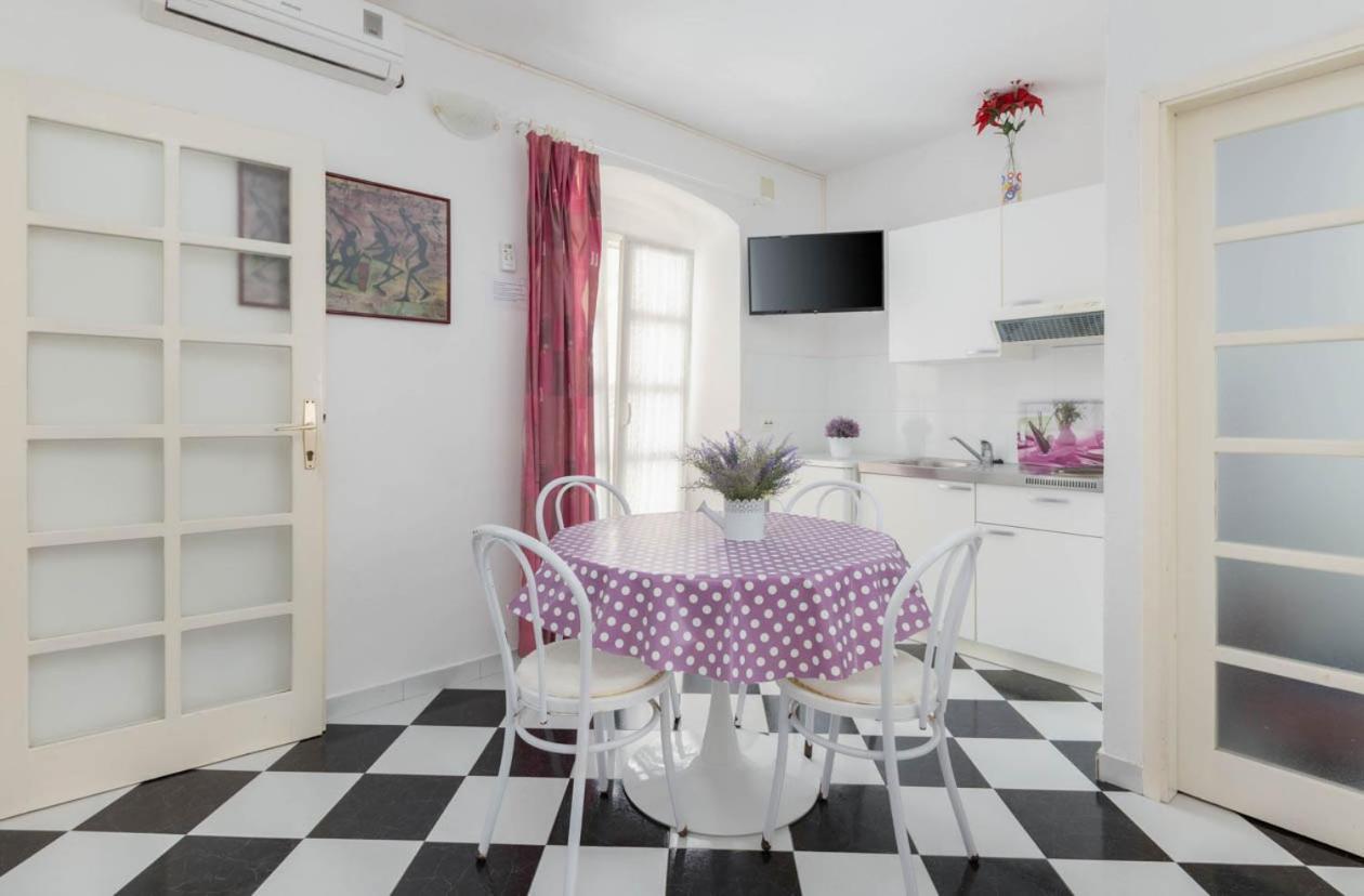 Apartmani Marija 포드고라 외부 사진