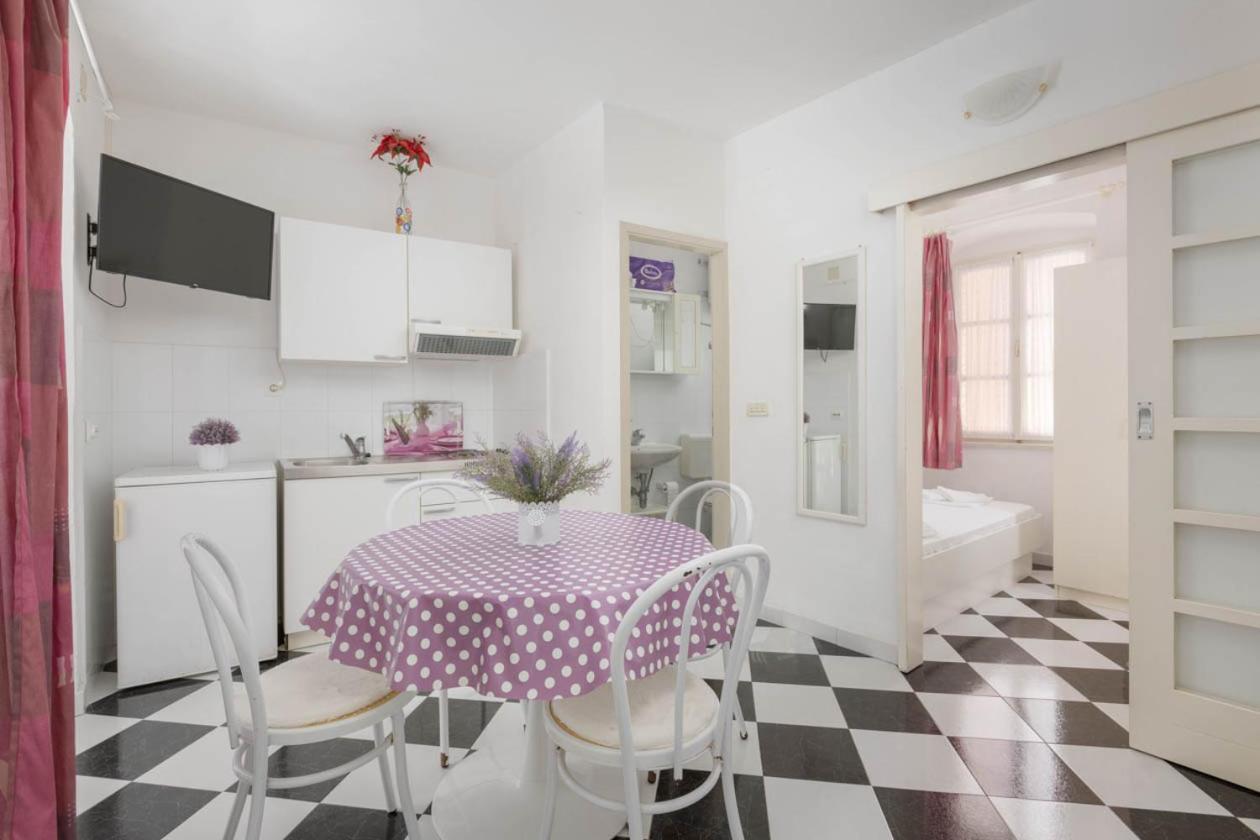 Apartmani Marija 포드고라 외부 사진